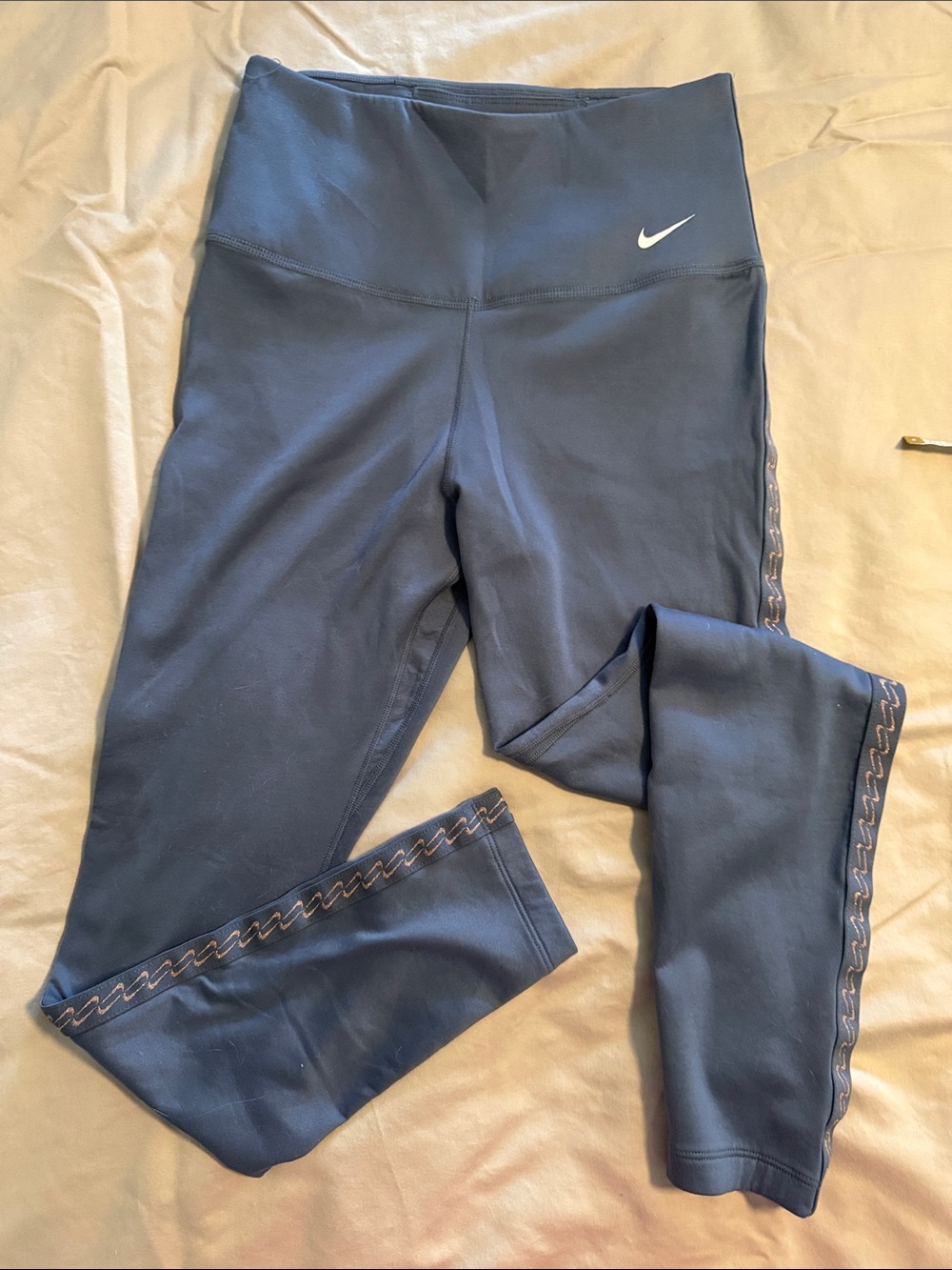 Nike Women’s Blue Leggings with Side Stitch Detail